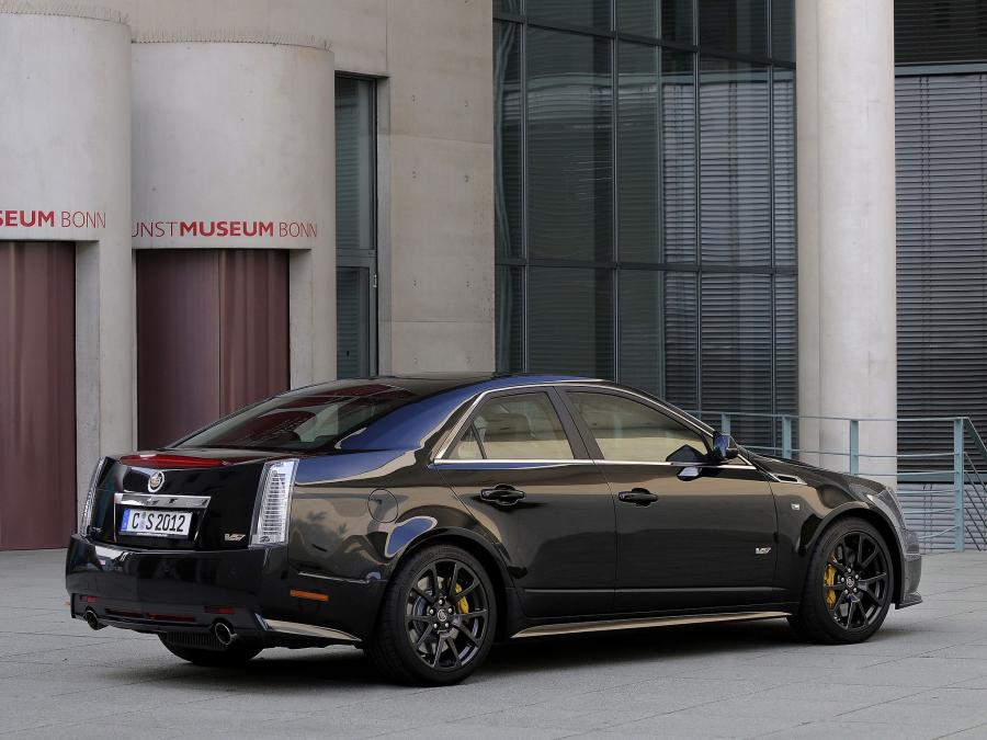  Cadillac CTS-V 2010 года  (EU) (фото 2 из 14)